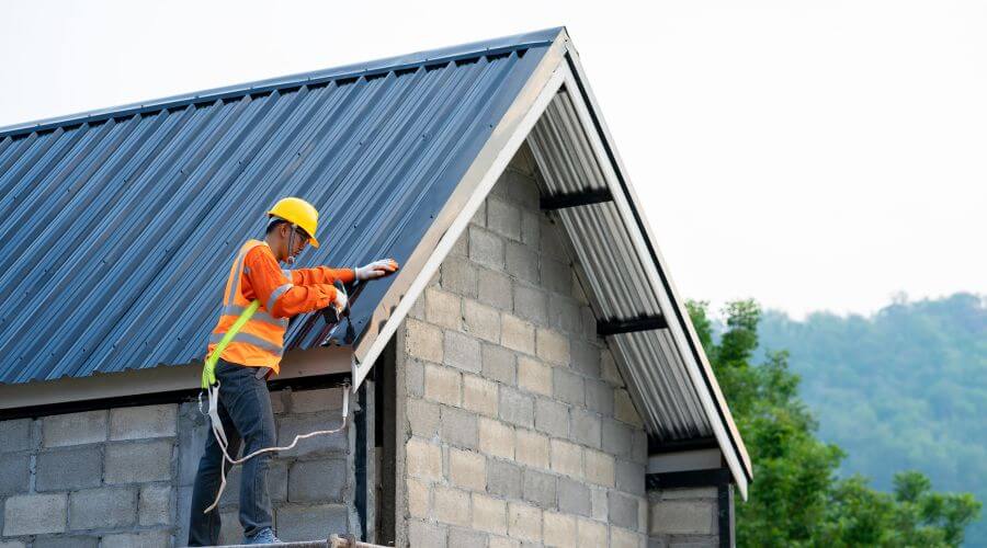 Professional New roof installation in Luling, TX